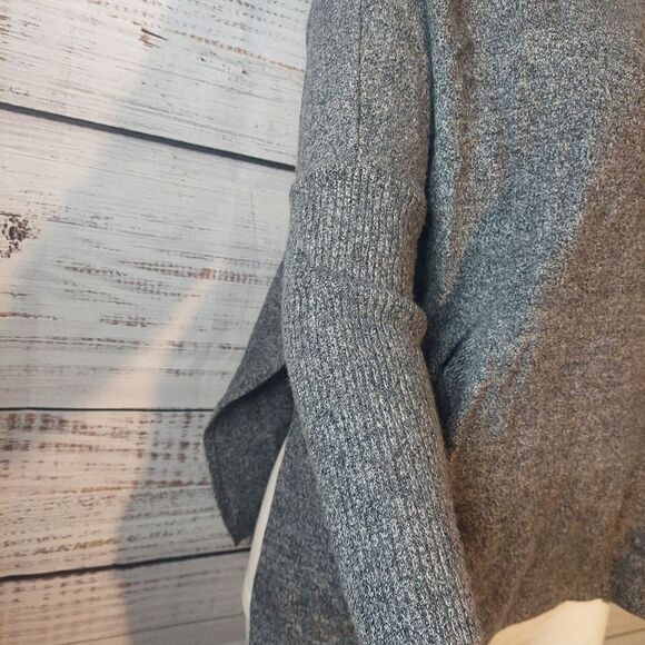 Babaton Aritzia Wool Linen Blend Black Gray V-Neck Pullover Top Women's Sz S/M - Picture 6 of 12